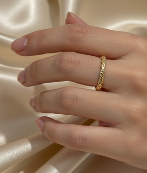 ANEL APARADOR GOLDEN TWIST BANHADO A OURO 18K