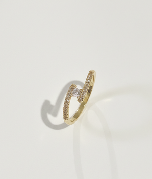 ANEL SOLITÁRIO ENCONTRO CRAVEJADO BANHADO A OURO 18K